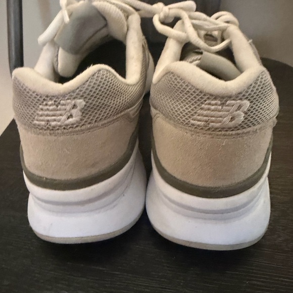 New Balance 997H Taupe Gray Suede Mesh Sneakers Women’s 7.5 - Picture 15 of 16